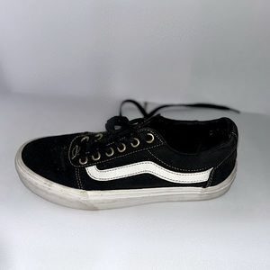 (Used) Vans skool low tops